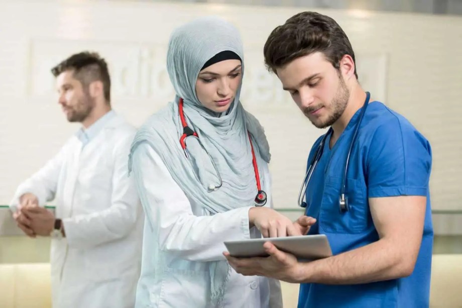 medical students reviewing notes